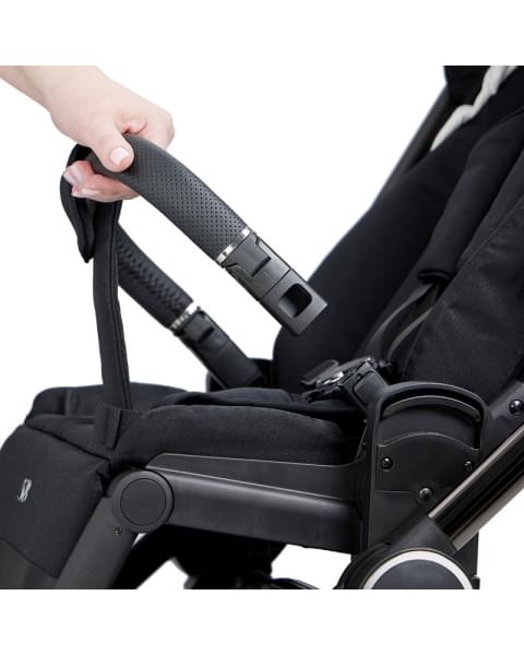 Детская прогулочная коляска Sweet Baby Elegante Chrome/Black