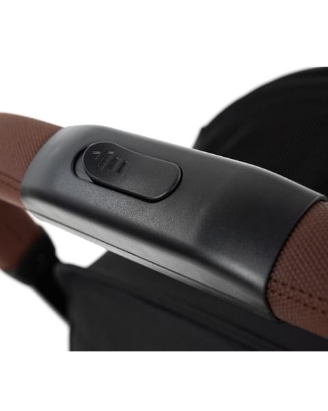 Детская прогулочная коляска Pituso Ice IC/001 Black