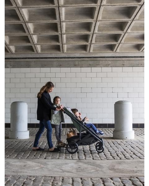 Коляска прогулочная UPPAbaby Cruz V2 GWEN