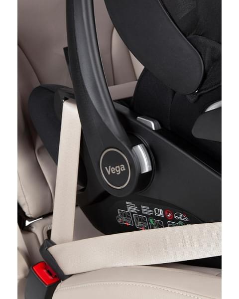 Автокресло Carrello Vega CRL-14101 Absolute Black