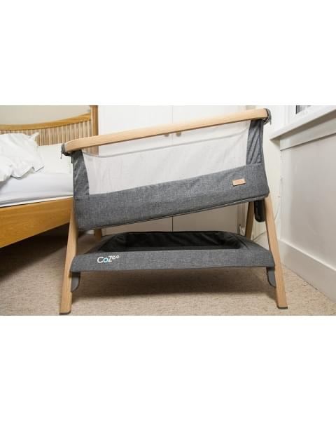 Колыбель Tutti Bambini CoZee c колёсами Oak and Charcoal