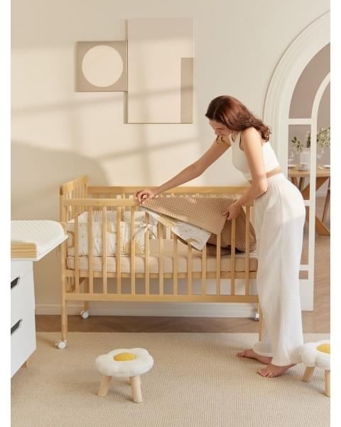 Комплект: Кроватка детская MIRRA LIGHT c матрасом и простынёй от Happy Baby