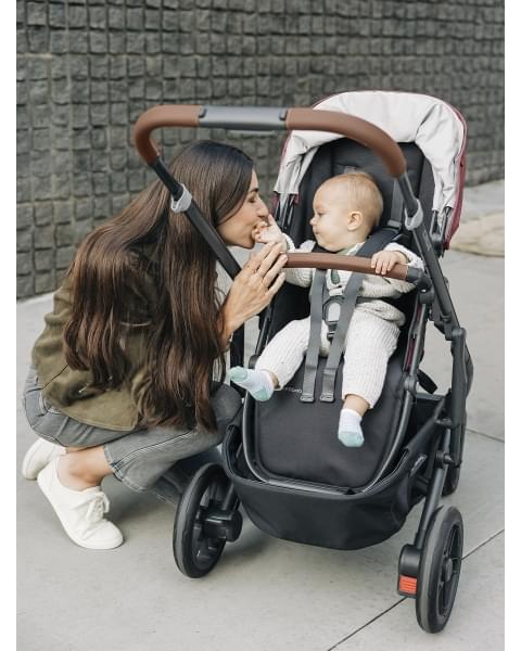 Коляска прогулочная UPPAbaby Cruz V2 LUCY