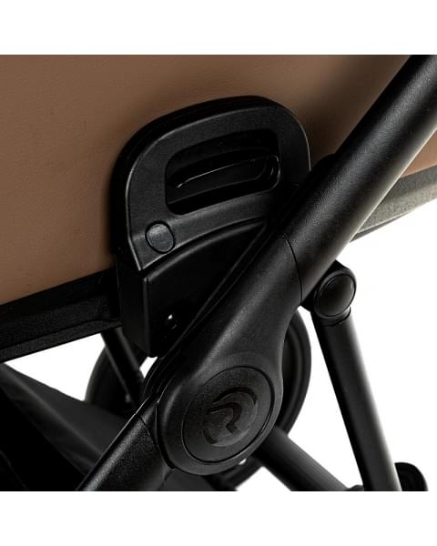 Детская коляска Roan Sol Vintage Leather 2.0 3 в 1 с автокреслом Tutis Elo Lux Edusky Black SL/11/L Camel/Black/руч.Тем.коричневый